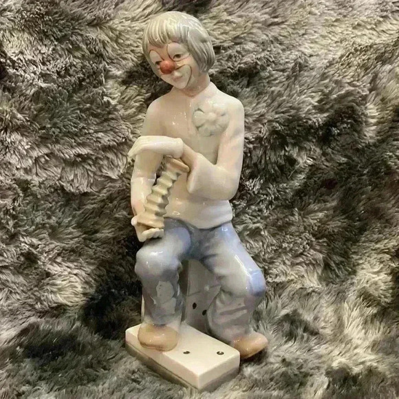 Vintage TENGRA Valencia Spain  Porcelain Clown Figurine - Picture 7 of 10